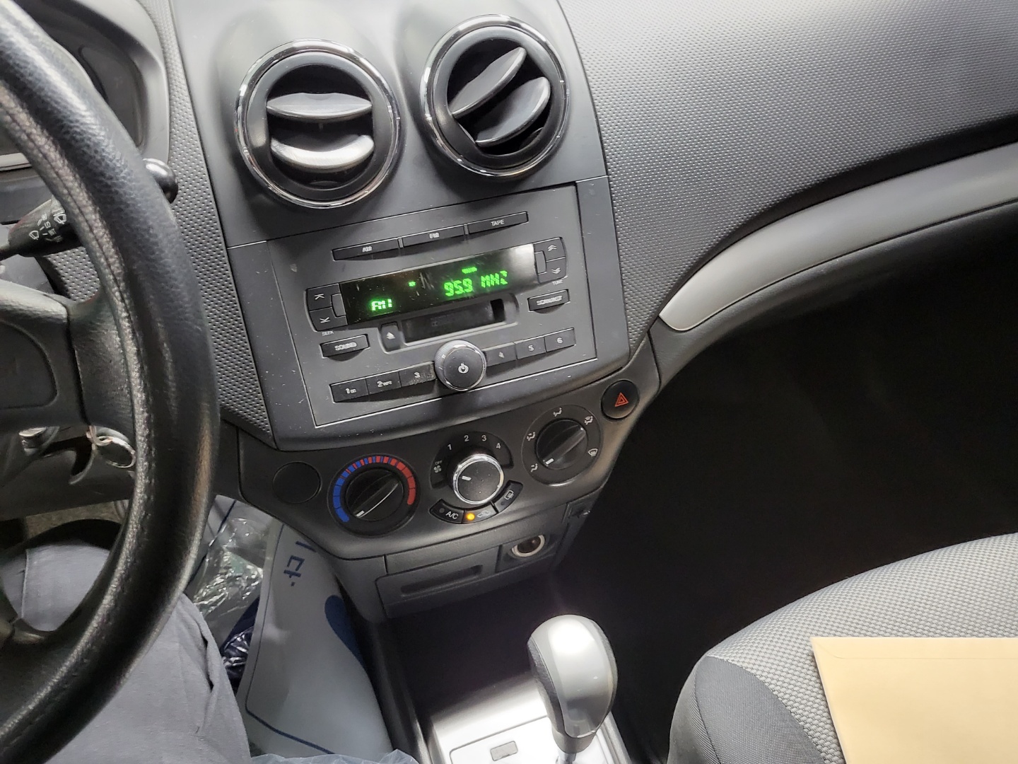 4z150zh7y1w5.jpg