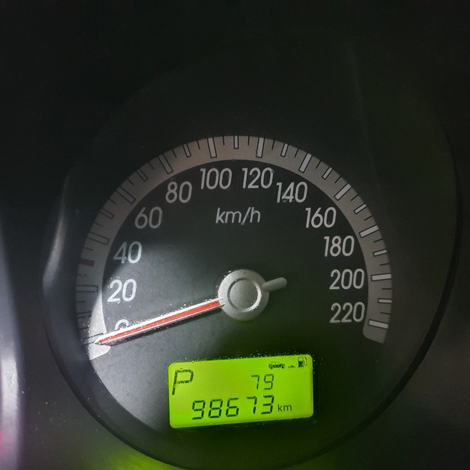 62f3y2auxunc.jpg