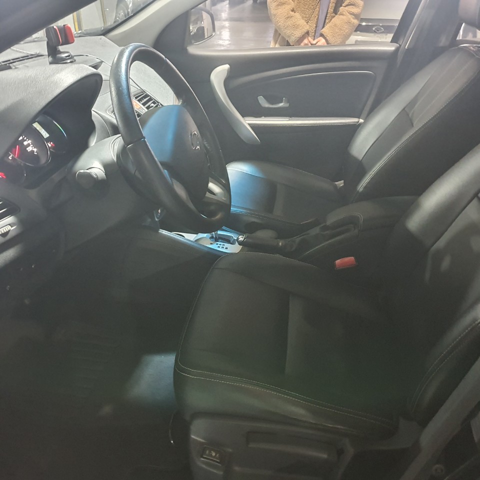 2dhn81scr7j9.jpg