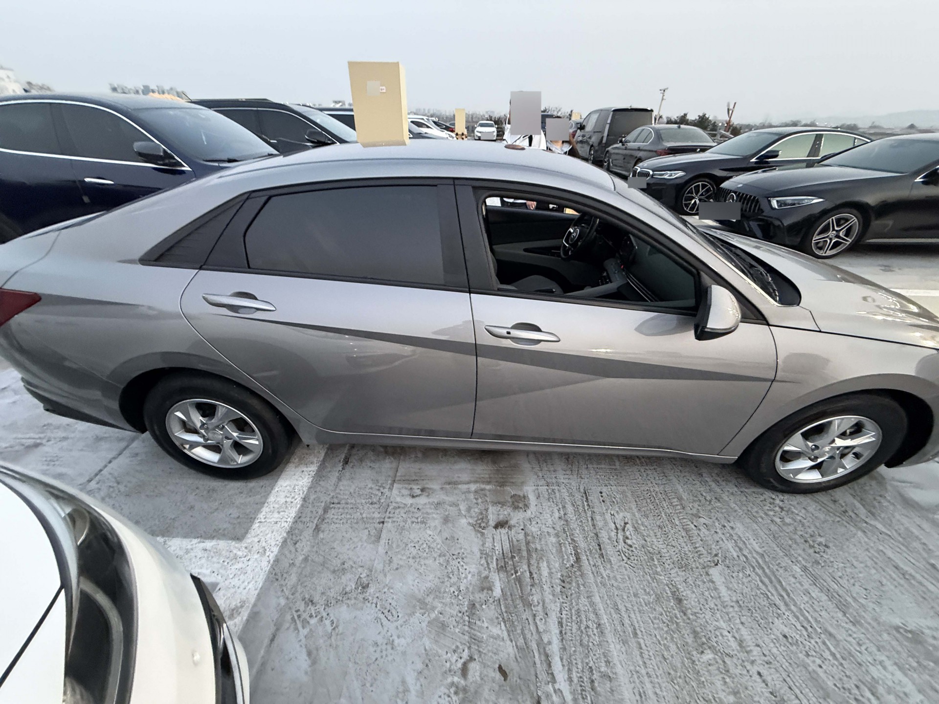 2vmnj9v95d52998928.jpg