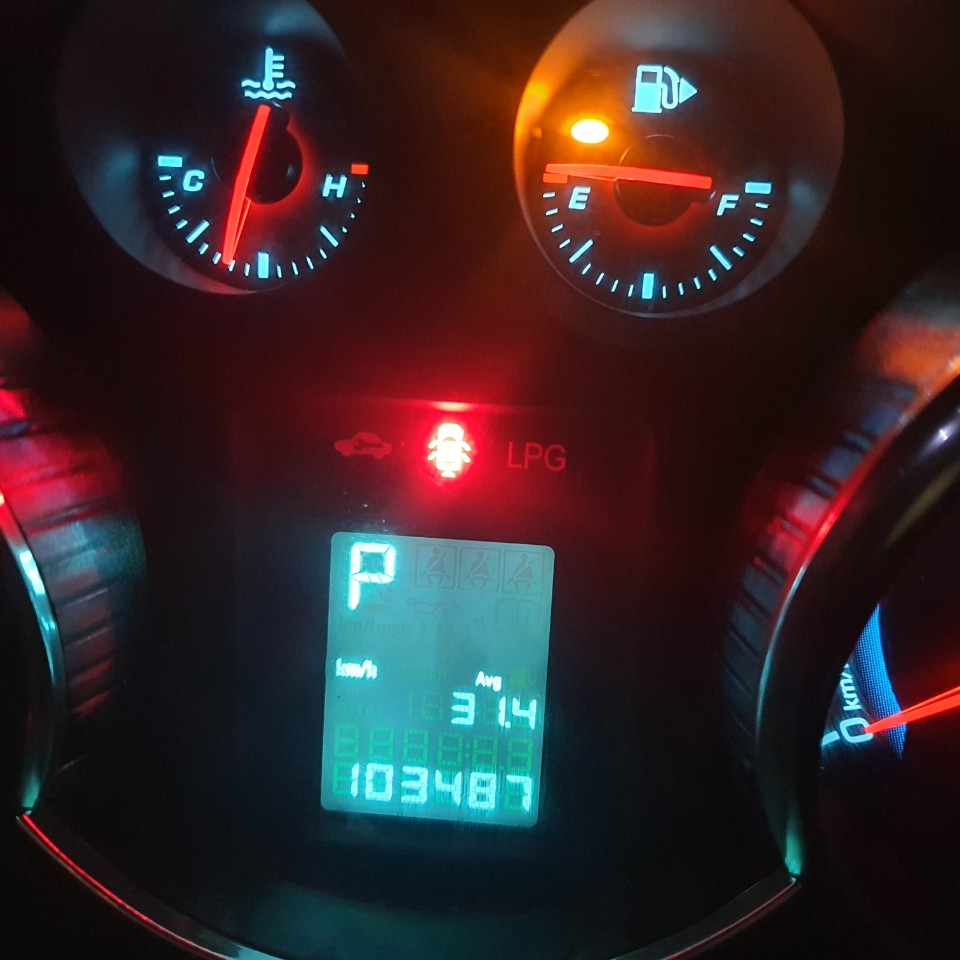 7ai7cobmw779.jpg