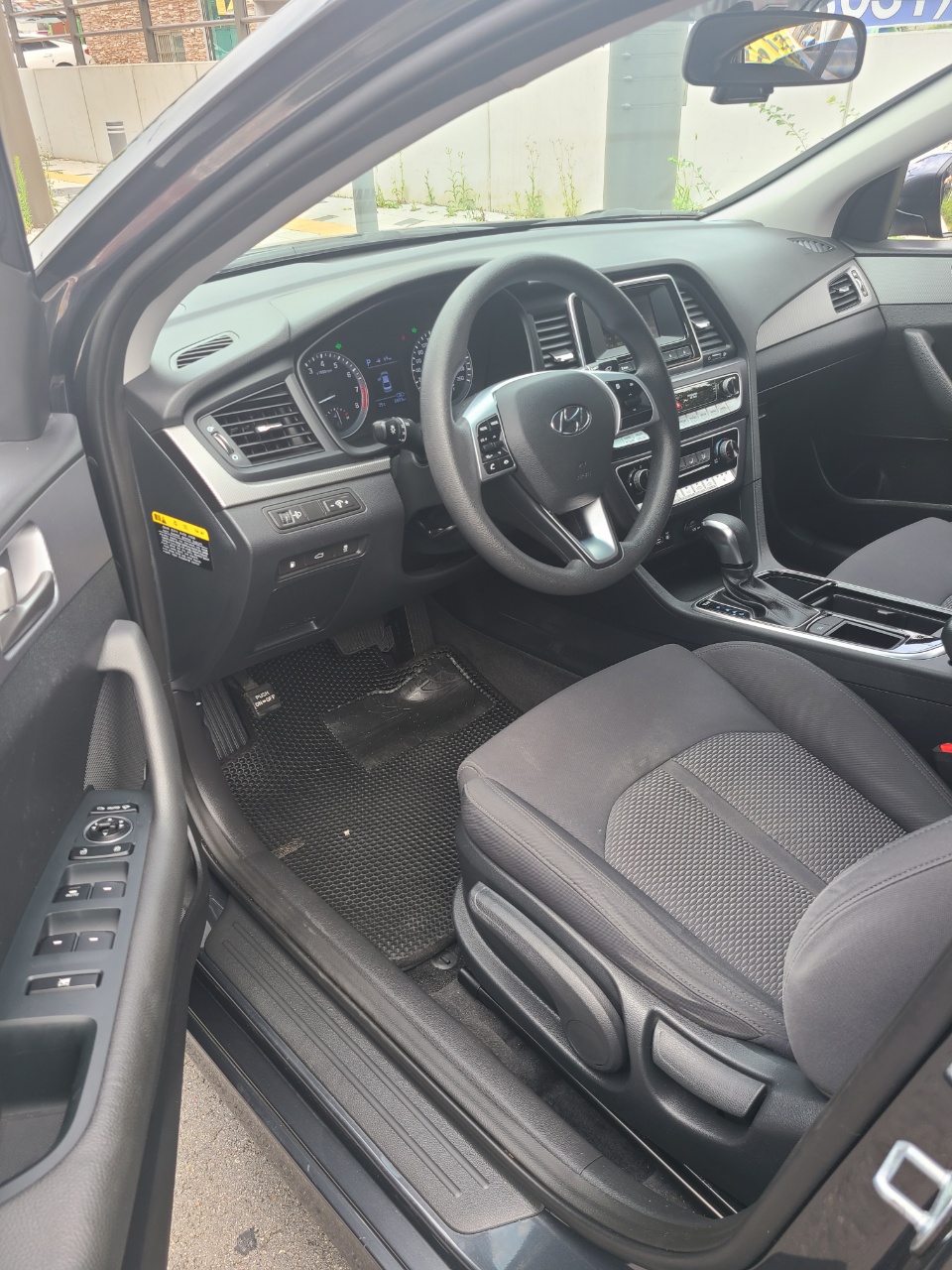 334hx54eb0it.jpg