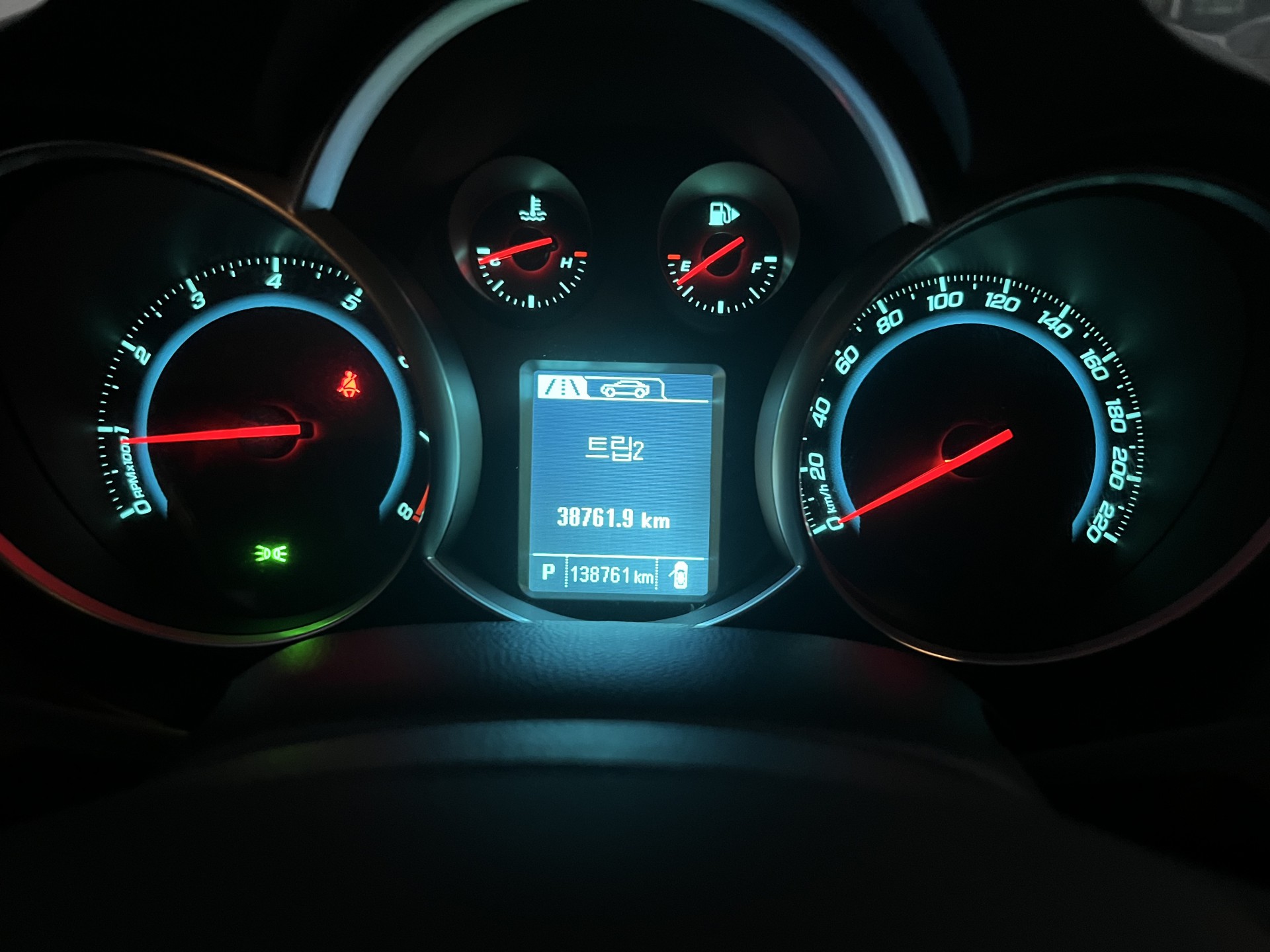6250q7mv39n0521682.jpg