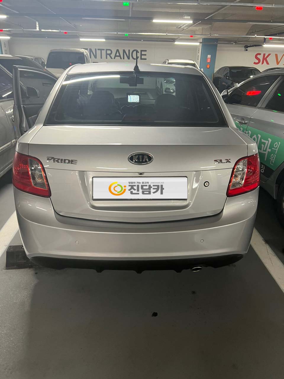 2q493ni94djm.jpg