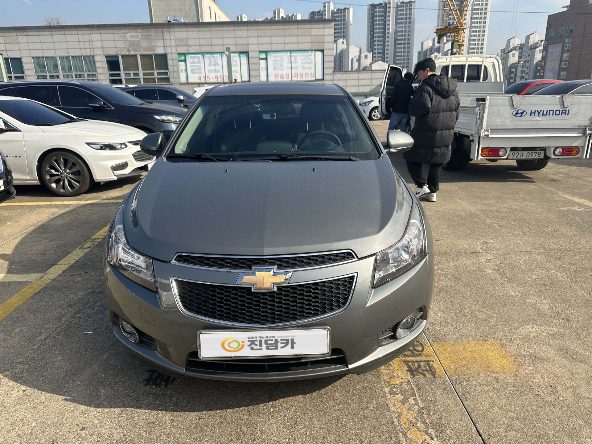 3s3k903ivd9v562579.jpg